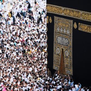 7 Hikmah Melaksanakan Thawaf di Ka’bah