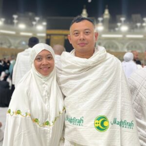 5 Alasan Kenapa Harus Banget Coba Umrah Bersama Pasangan